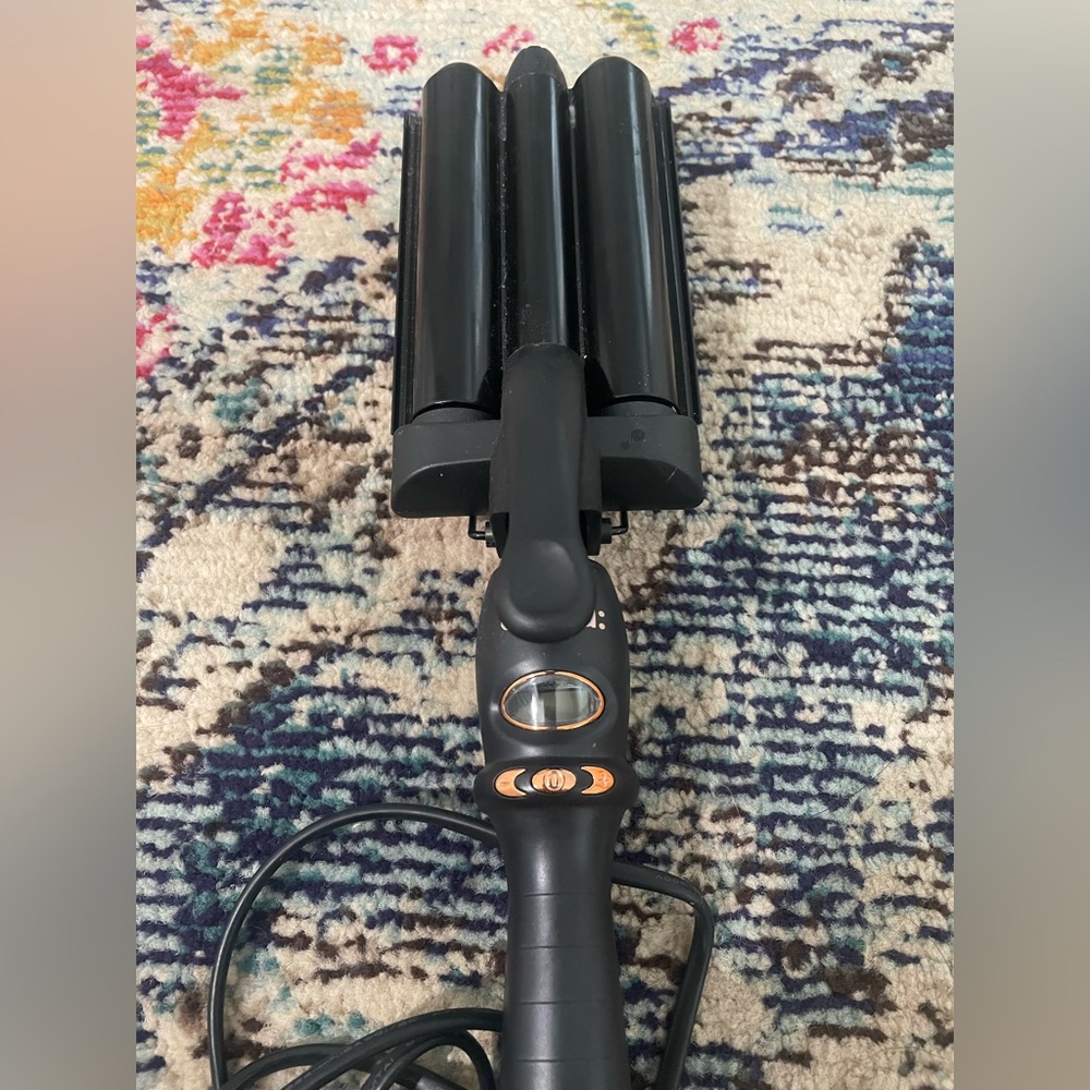 amika High Tide Deep Wave Hair Crimper